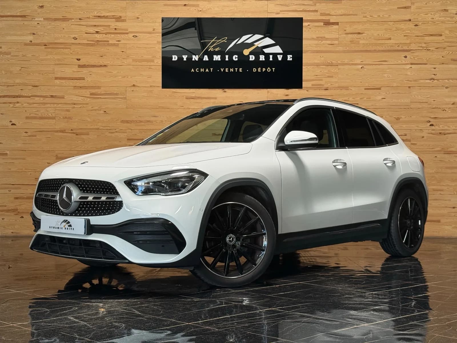 MERCEDES GLA — vue 1