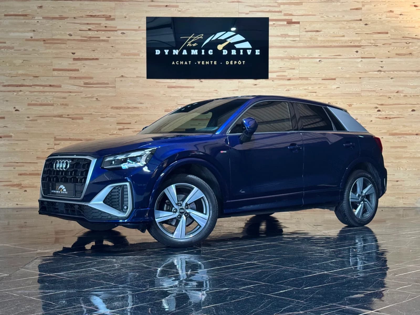 AUDI Q2 S line