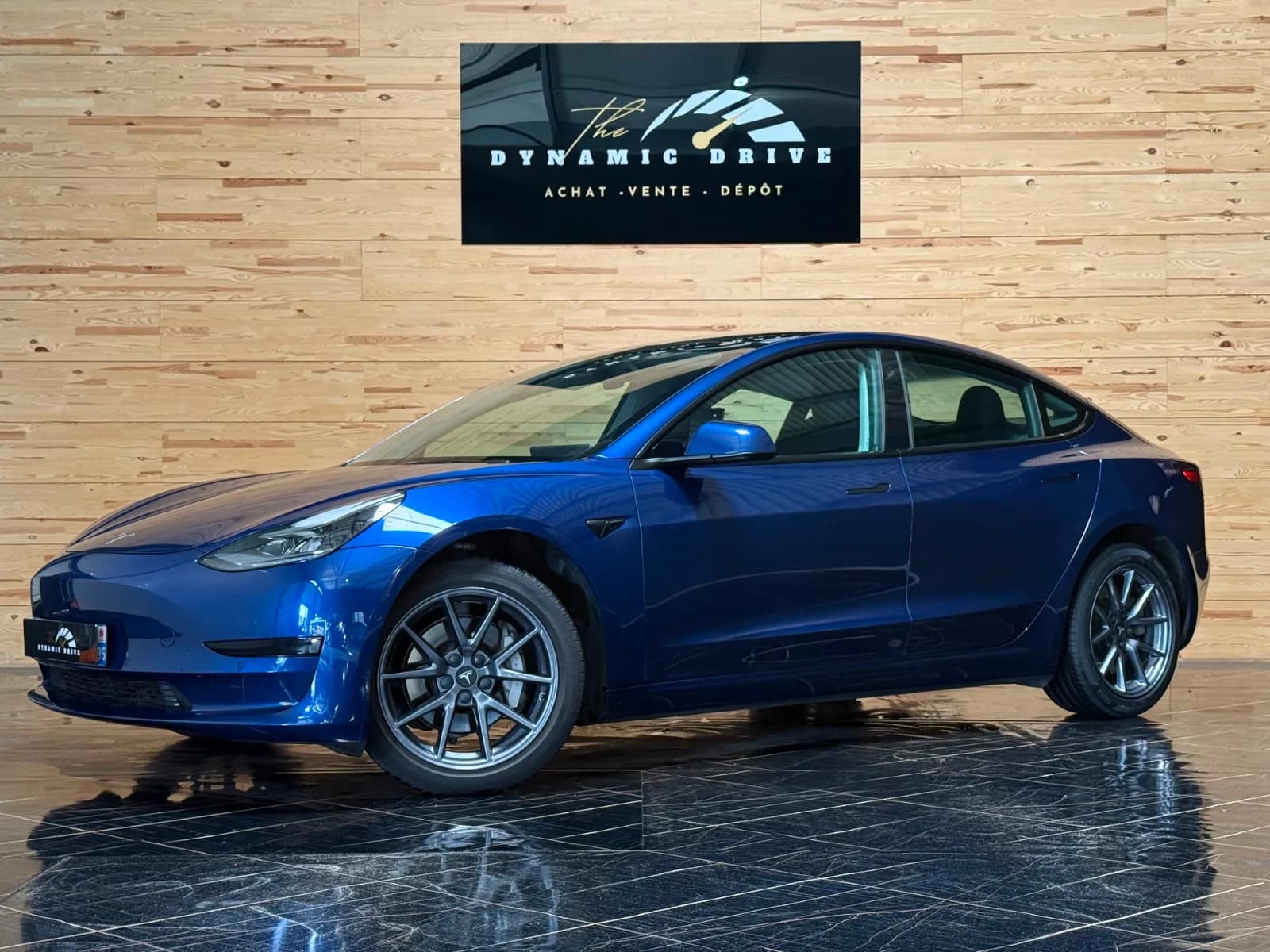 TESLA MODEL 3 — vue 1