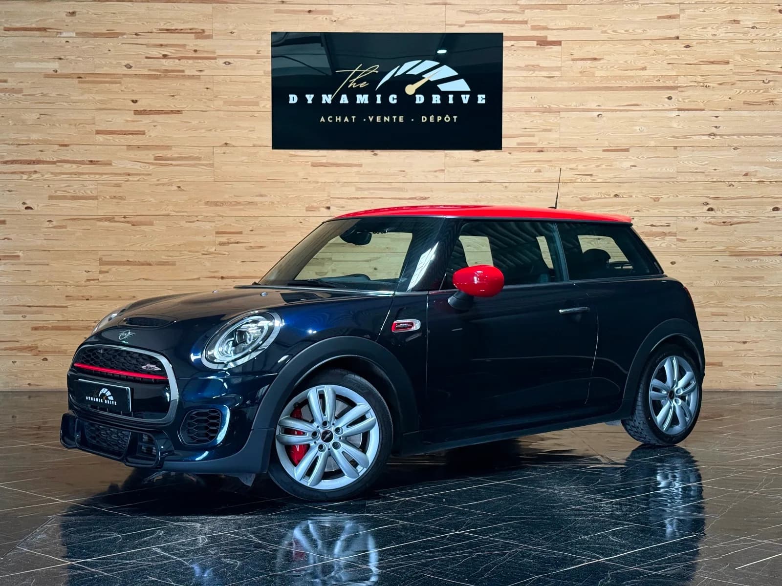 MINI HATCH 3 PORTES LCI — vue 1