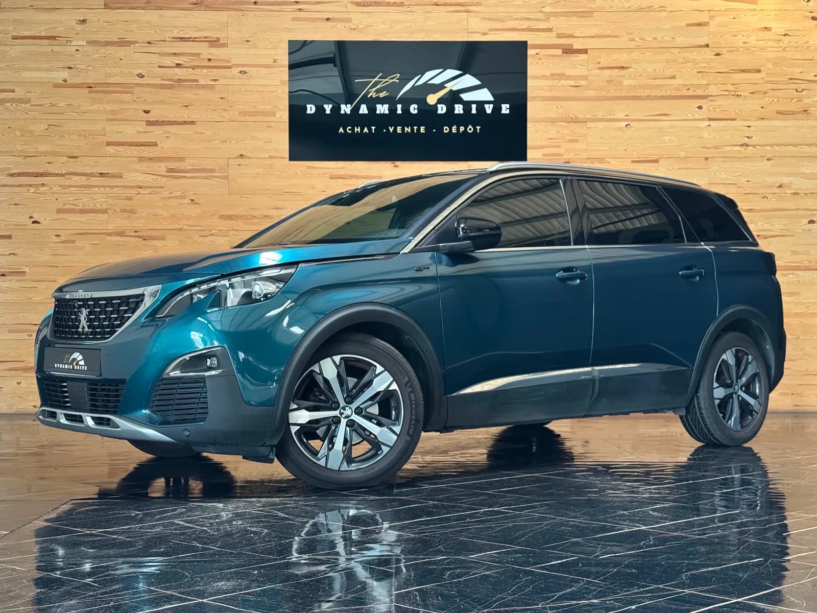 PEUGEOT 5008 GT