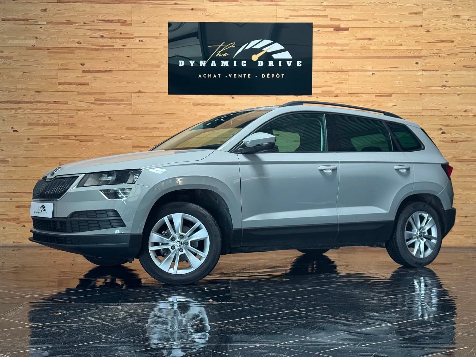 SKODA KAROQ — vue 1