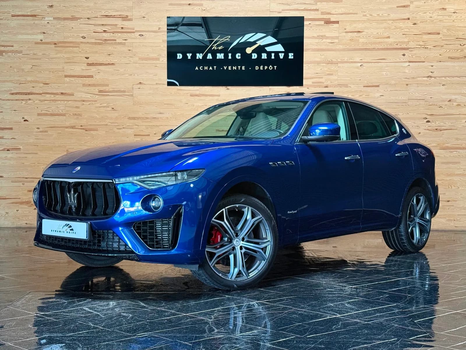 MASERATI LEVANTE — vue 1